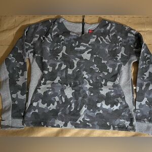 NIKE Sport Tech Fleece Boat Neck Camo Sweatshirt Thumb Hole
